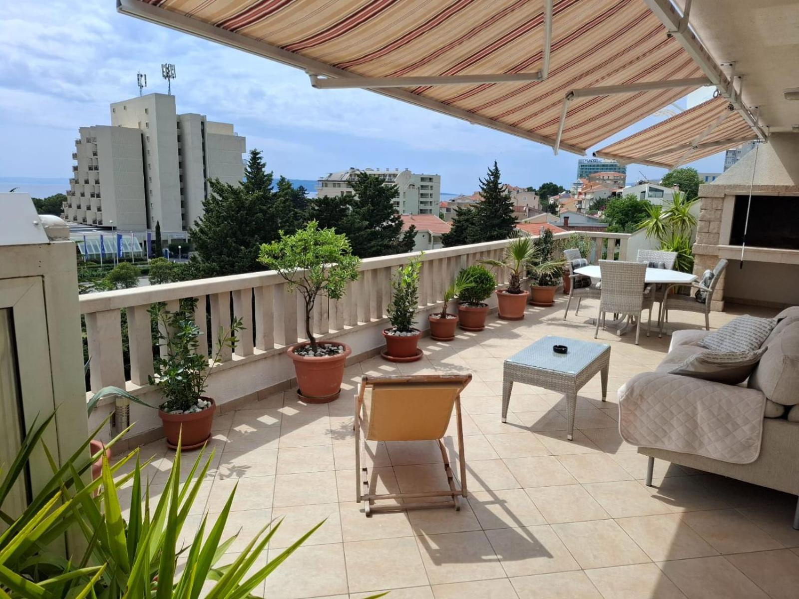 Апартаменты Happy Basset Terrace Макарска Экстерьер фото